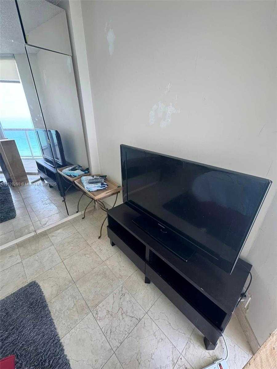 Small Image of 6767 COLLINS AVE #1509, Miami Beach Number 22