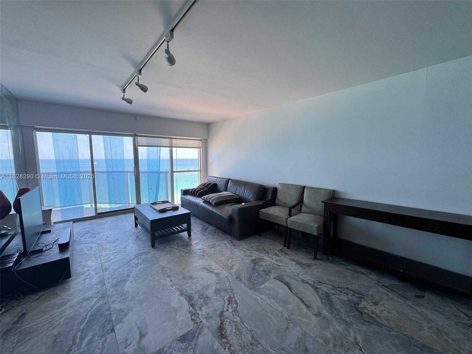 Small Image of 6767 COLLINS AVE #1509, Miami Beach Number 5