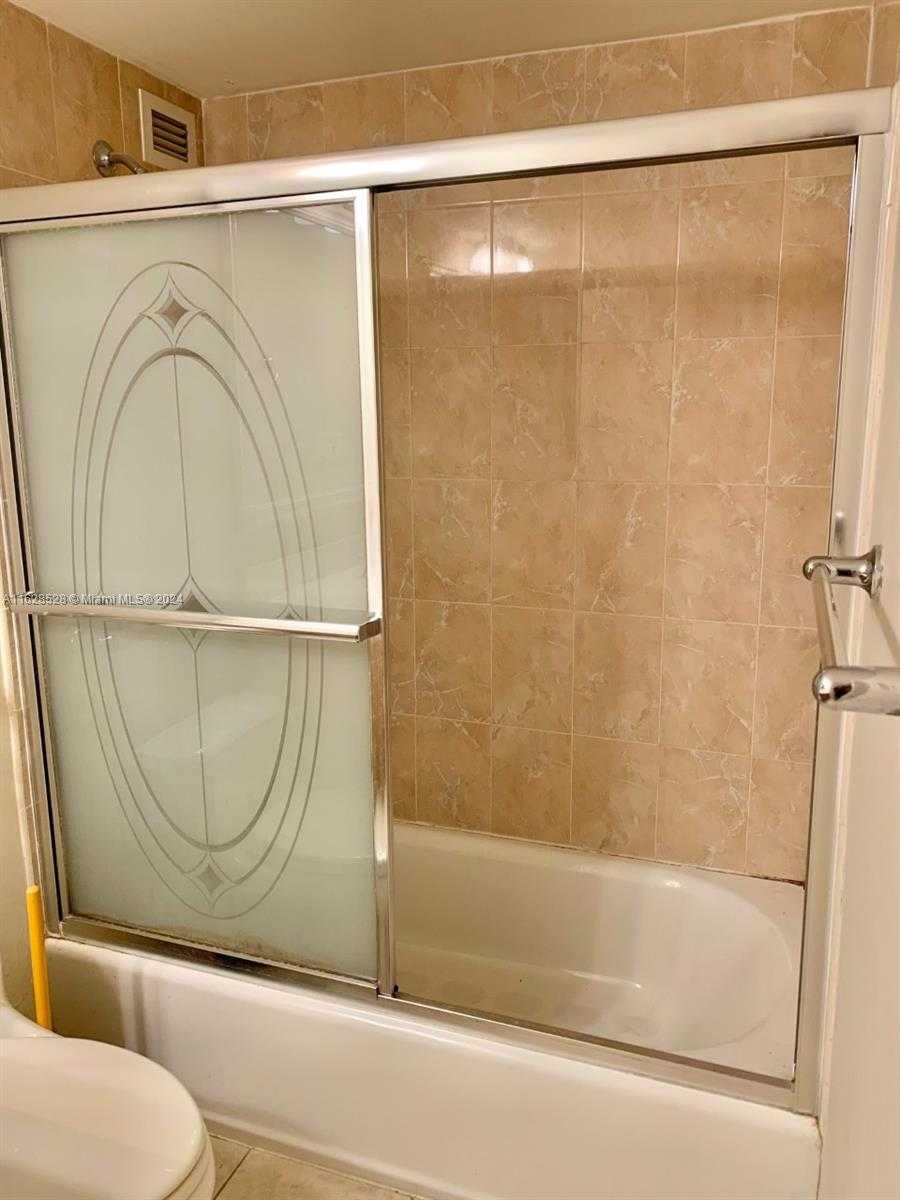 Small Image of 2030 SOUTH OCEAN DR #326, Hallandale Beach Number 12