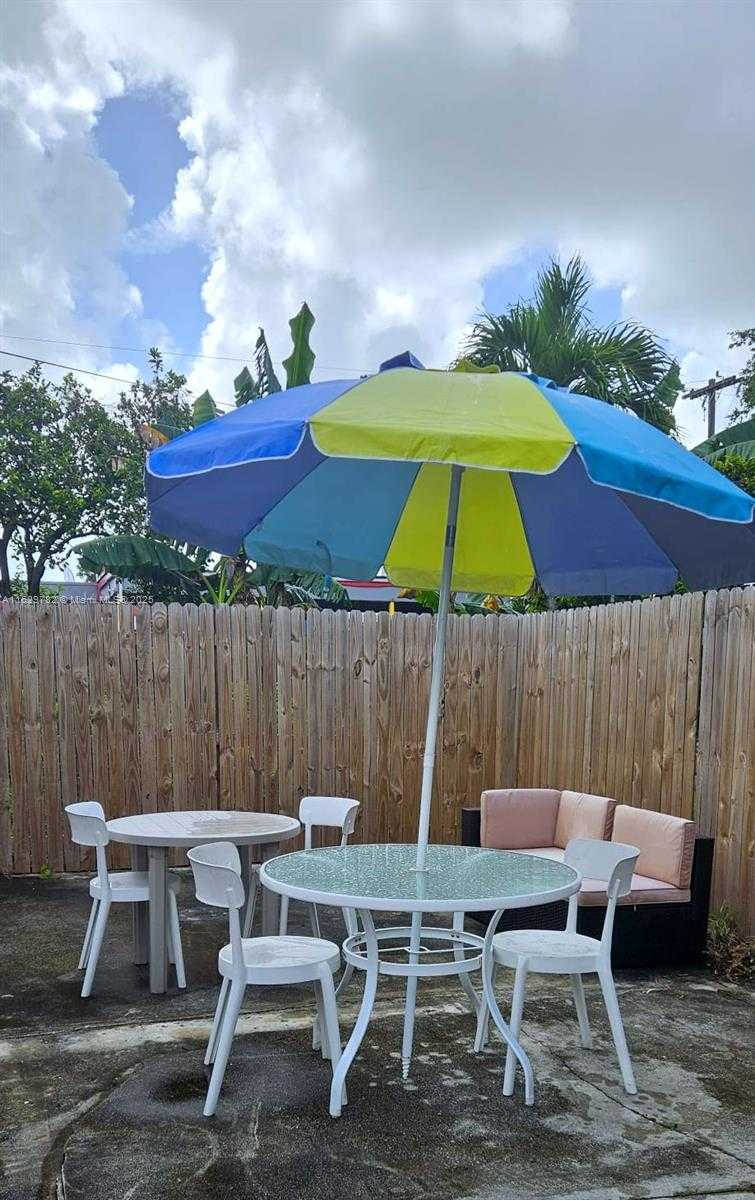 Small Image of 2720 NORTH WEST 29TH ST #2720, Miami Number 14