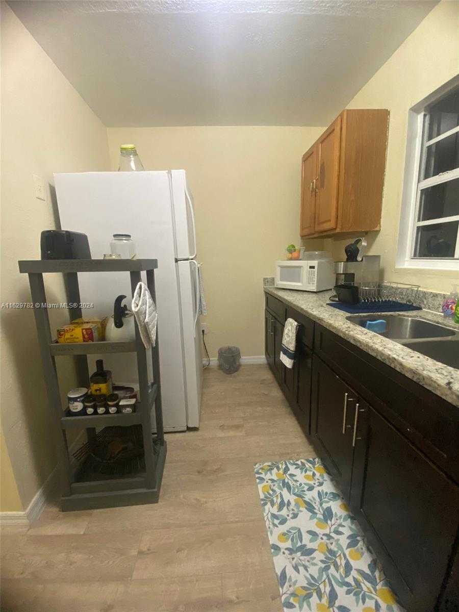 Small Image of 2720 NORTH WEST 29TH ST #2720, Miami Number 28