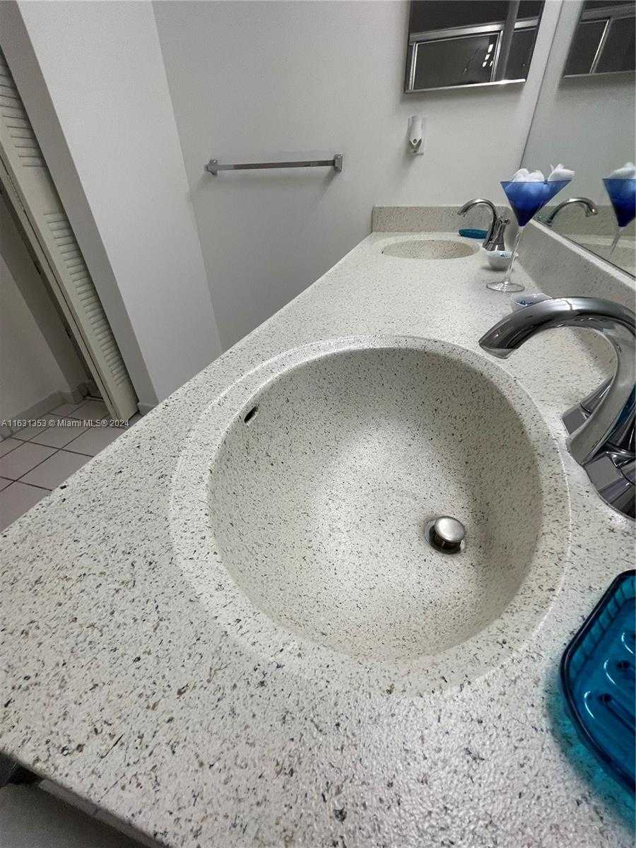 Small Image of 3300 NORTH EAST 192ND ST #1804, Aventura Number 16
