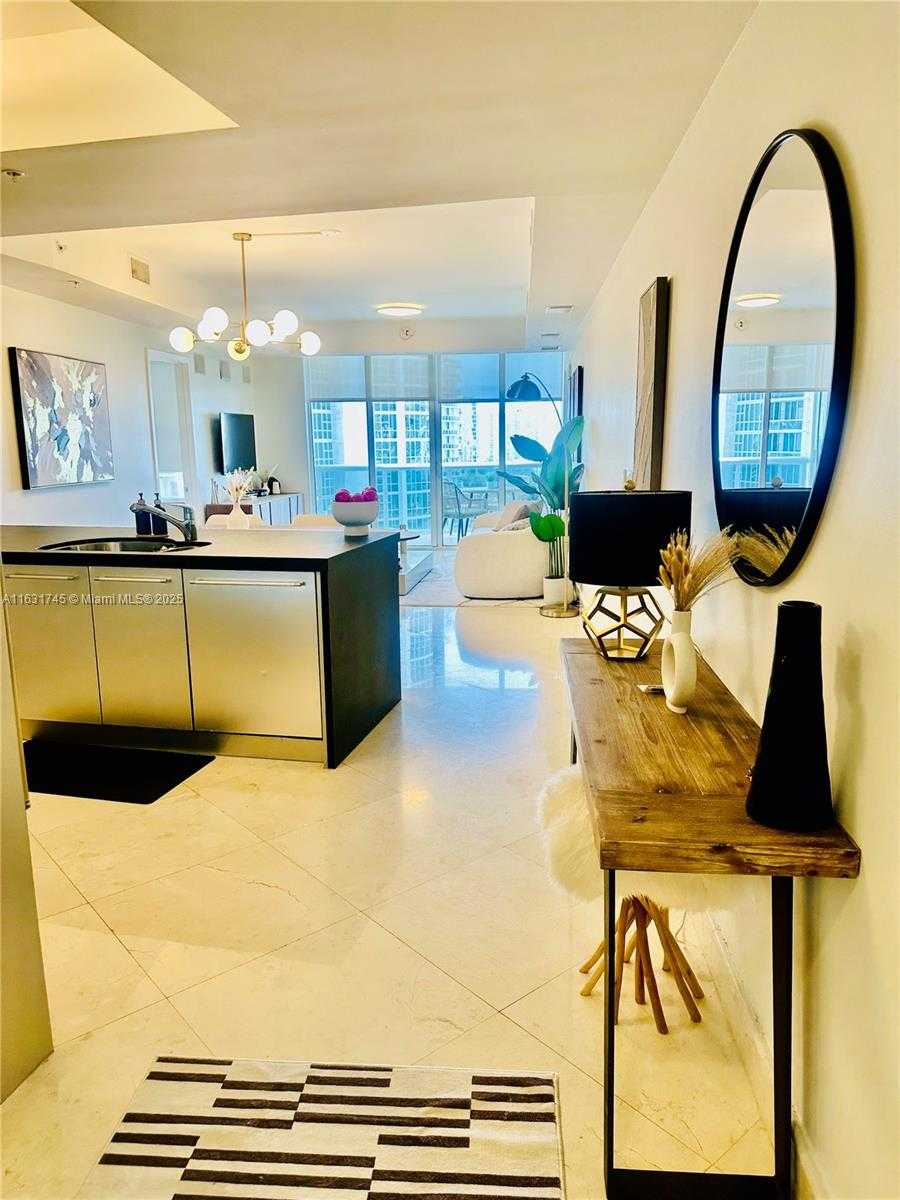 Small Image of Trump Royale, 18201 Collins Ave, Sunny Isles Beach, FL 33160, USA Number 23