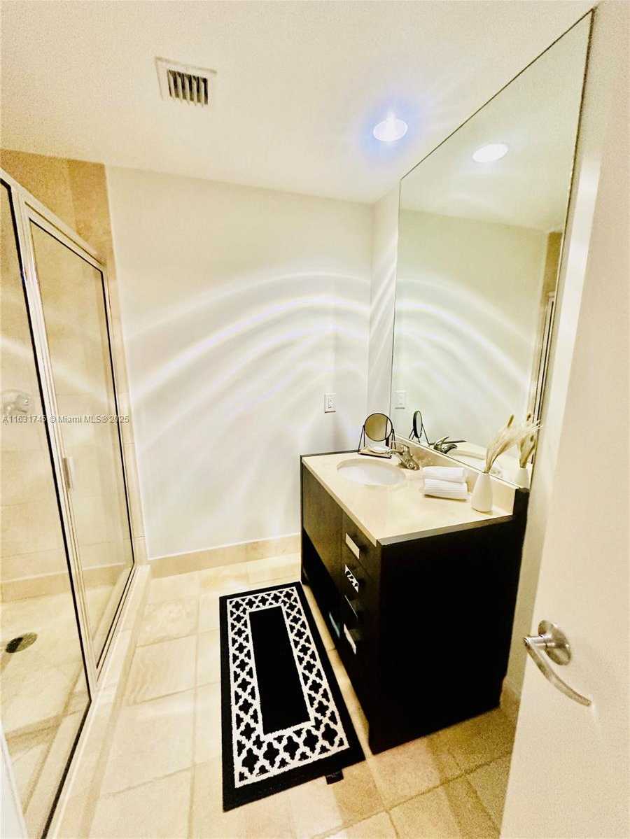 Small Image of Trump Royale, 18201 Collins Ave, Sunny Isles Beach, FL 33160, USA Number 24