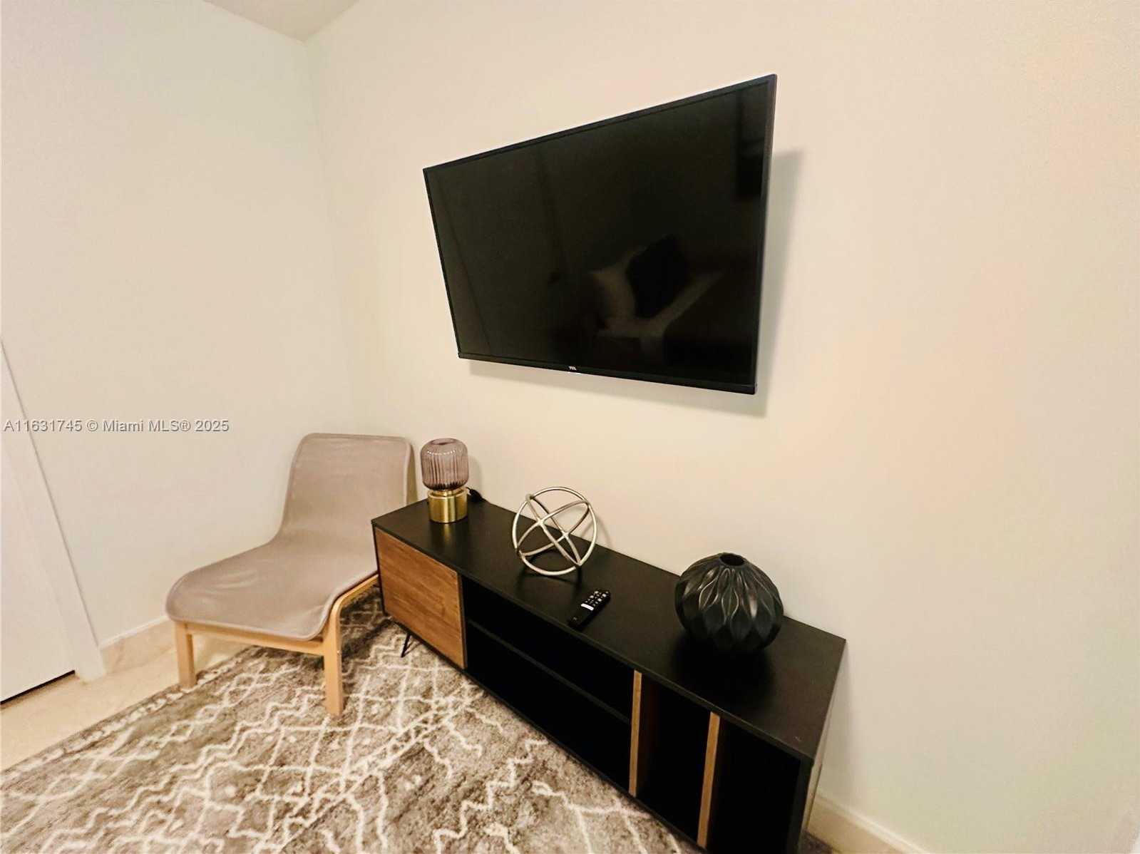 Small Image of Trump Royale, 18201 Collins Ave, Sunny Isles Beach, FL 33160, USA Number 25