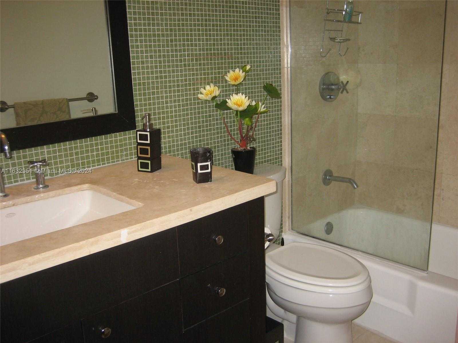 Small Image of 5601 COLLINS AVE #721, Miami Beach Number 4