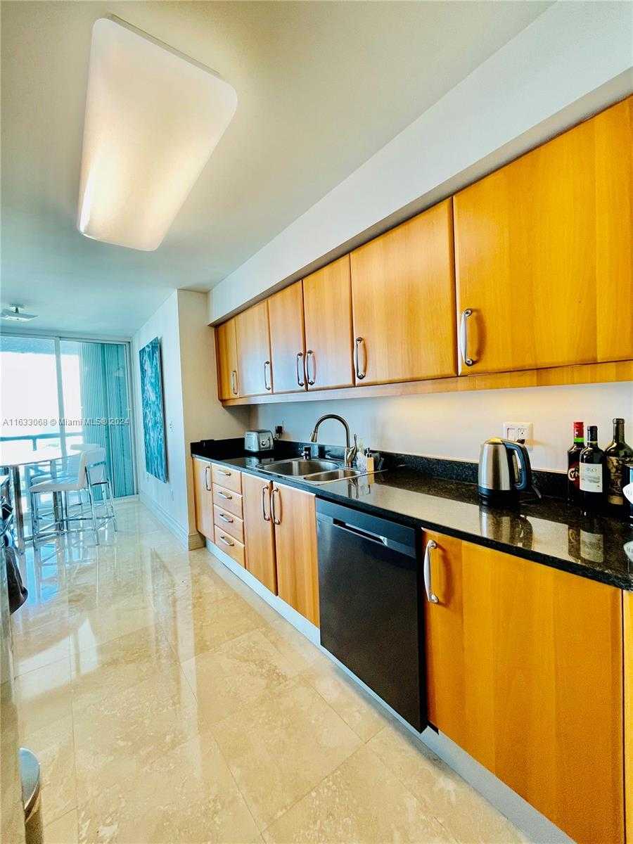 Small Image of 16500 #1652, Sunny Isles Beach Number 11