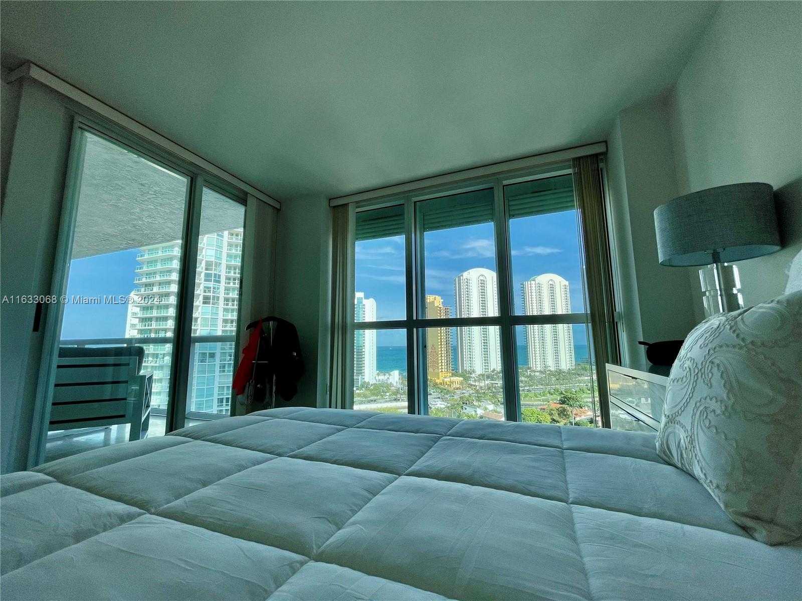Small Image of 16500 #1652, Sunny Isles Beach Number 14