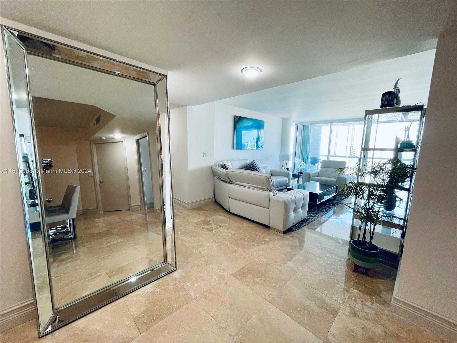 Small Image of 16500 #1652, Sunny Isles Beach Number 7