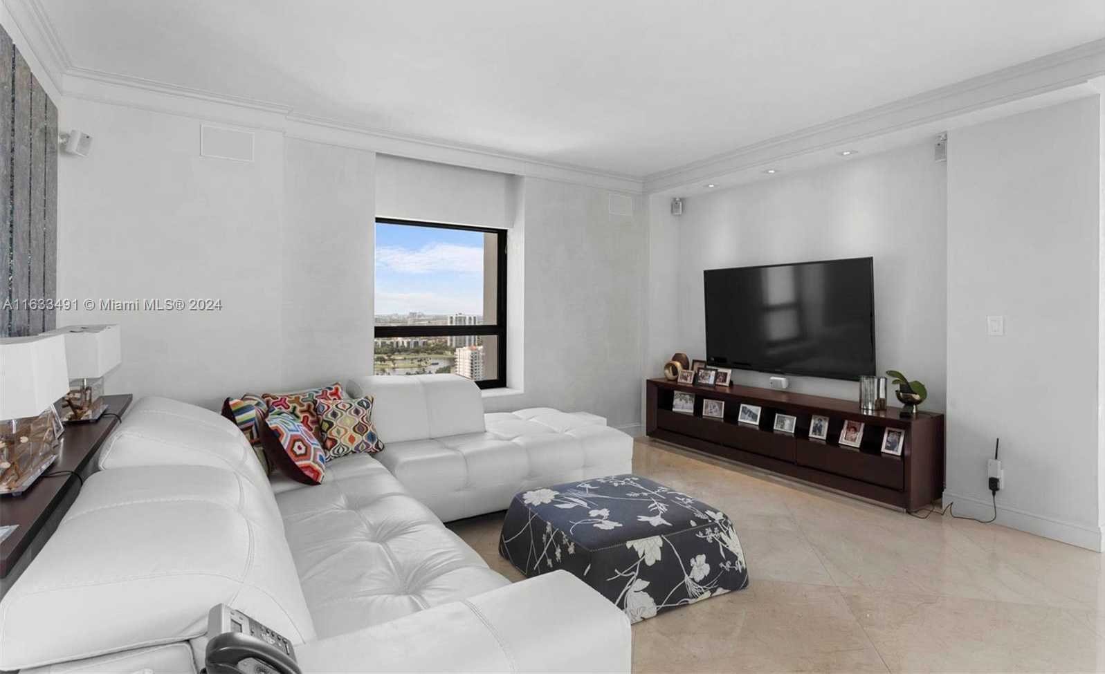 Small Image of 19500 TURNBERRY WAY #27-AB, Aventura Number 10