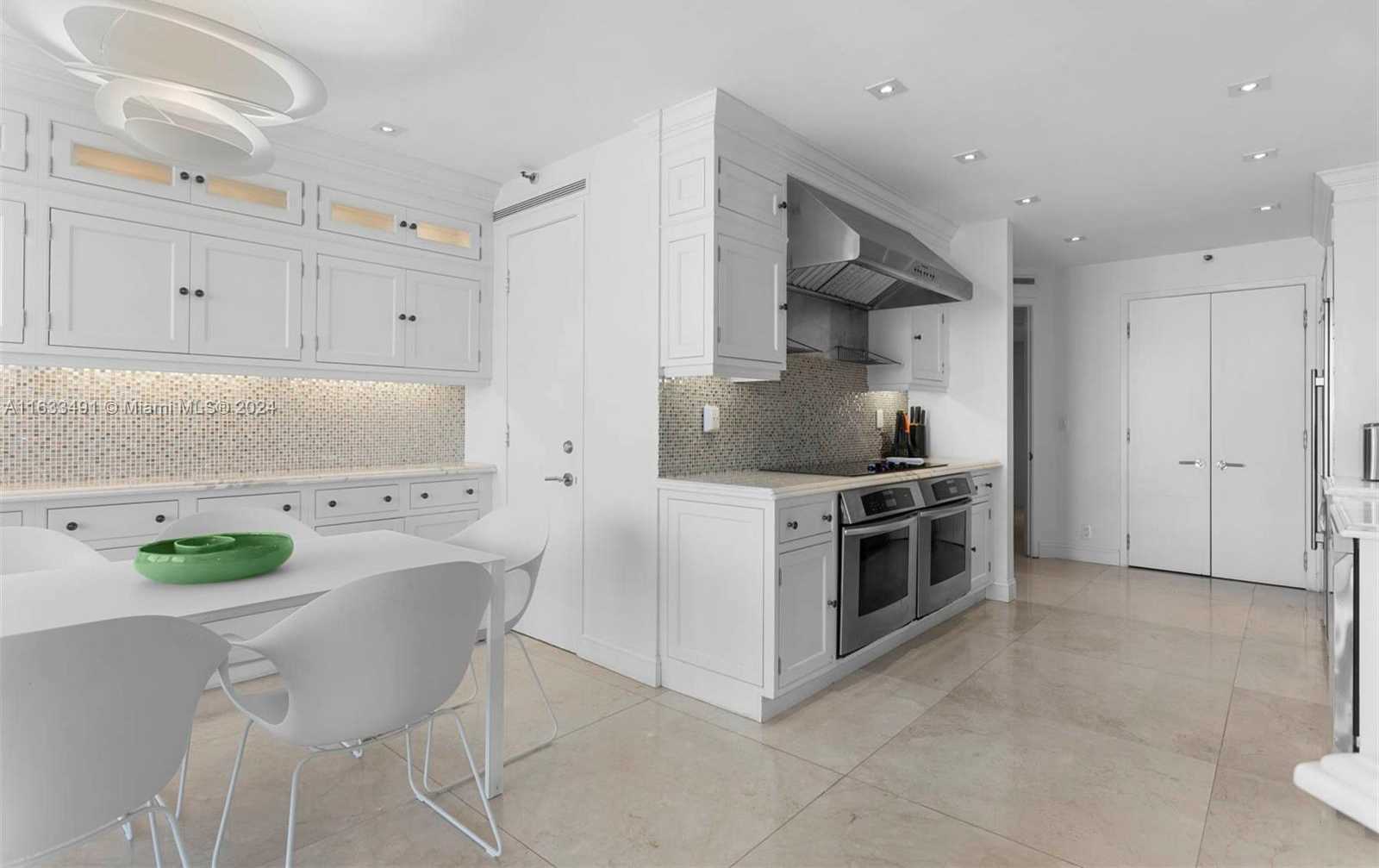 Small Image of 19500 TURNBERRY WAY #27-AB, Aventura Number 18