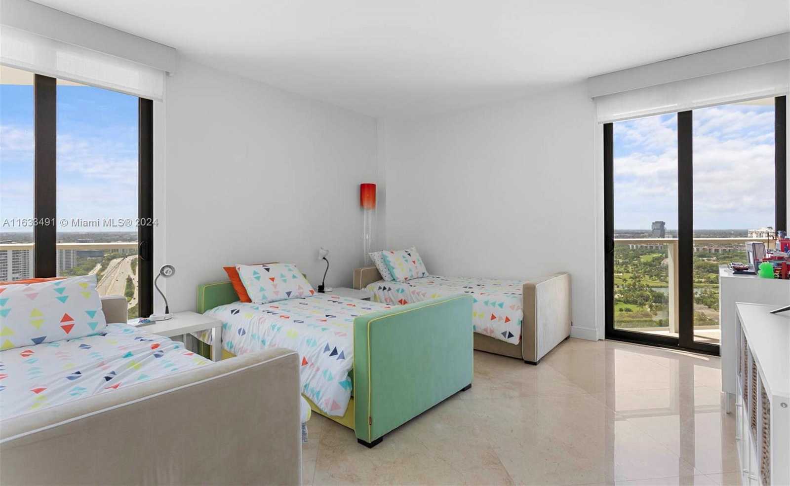Small Image of 19500 TURNBERRY WAY #27-AB, Aventura Number 38