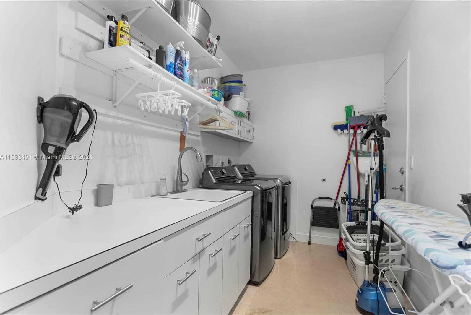 Small Image of 19500 TURNBERRY WAY #27-AB, Aventura Number 45