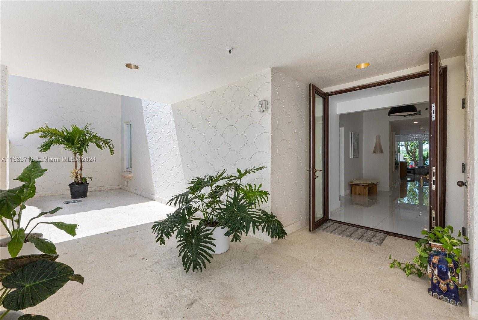 Small Image of 2411 FISHER ISLAND DR #5101, Miami Beach Number 37