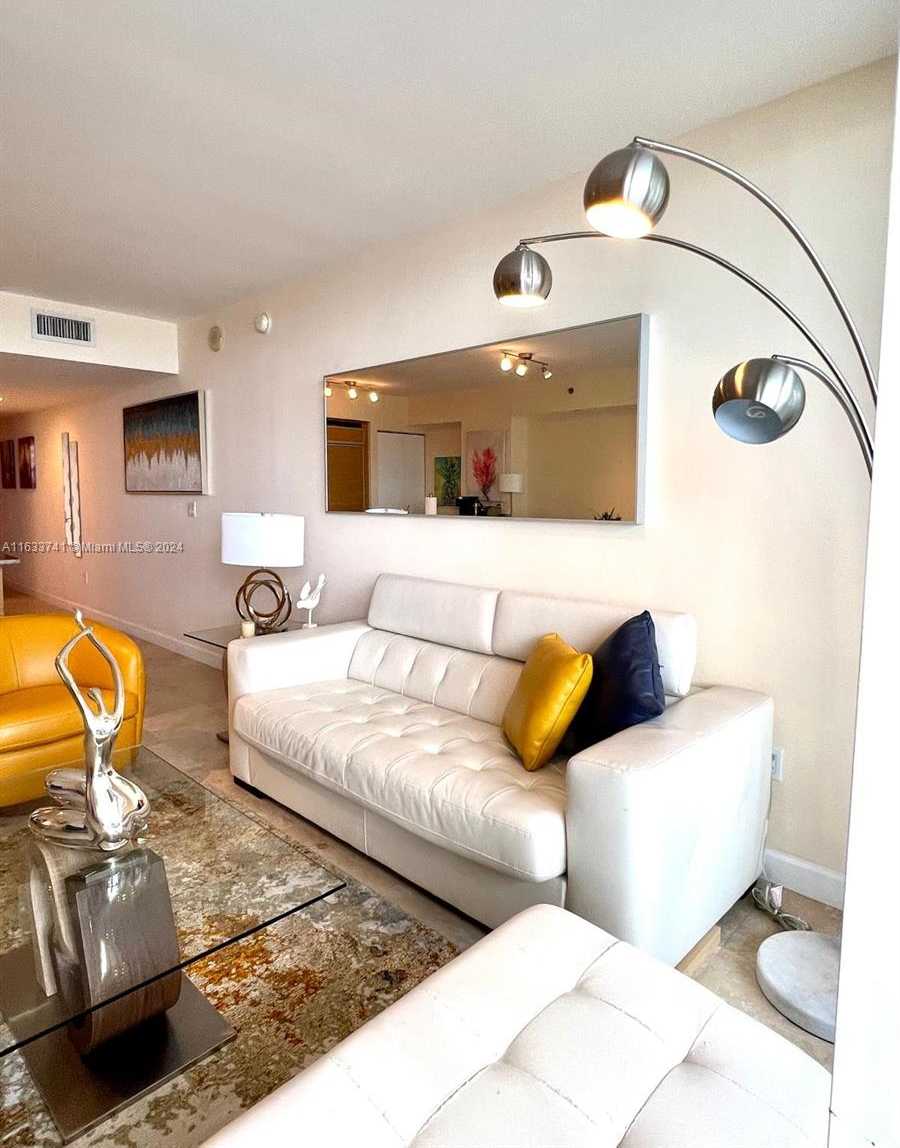 Small Image of 1830 SOUTH OCEAN DR #1812, Hallandale Beach Number 17