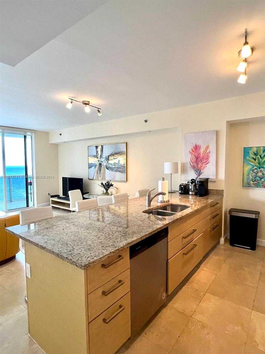 Small Image of 1830 SOUTH OCEAN DR #1812, Hallandale Beach Number 6