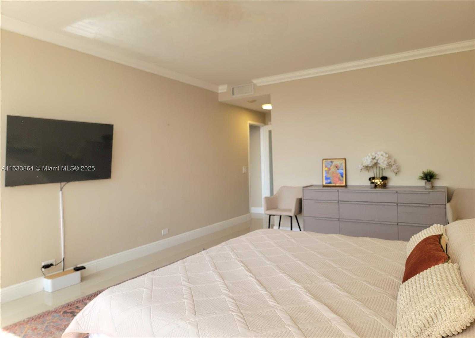 Small Image of 3505 SOUTH OCEAN DR #1105, Hollywood Number 16