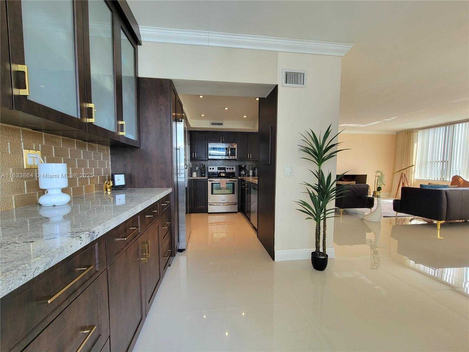 Small Image of 3505 SOUTH OCEAN DR #1105, Hollywood Number 6
