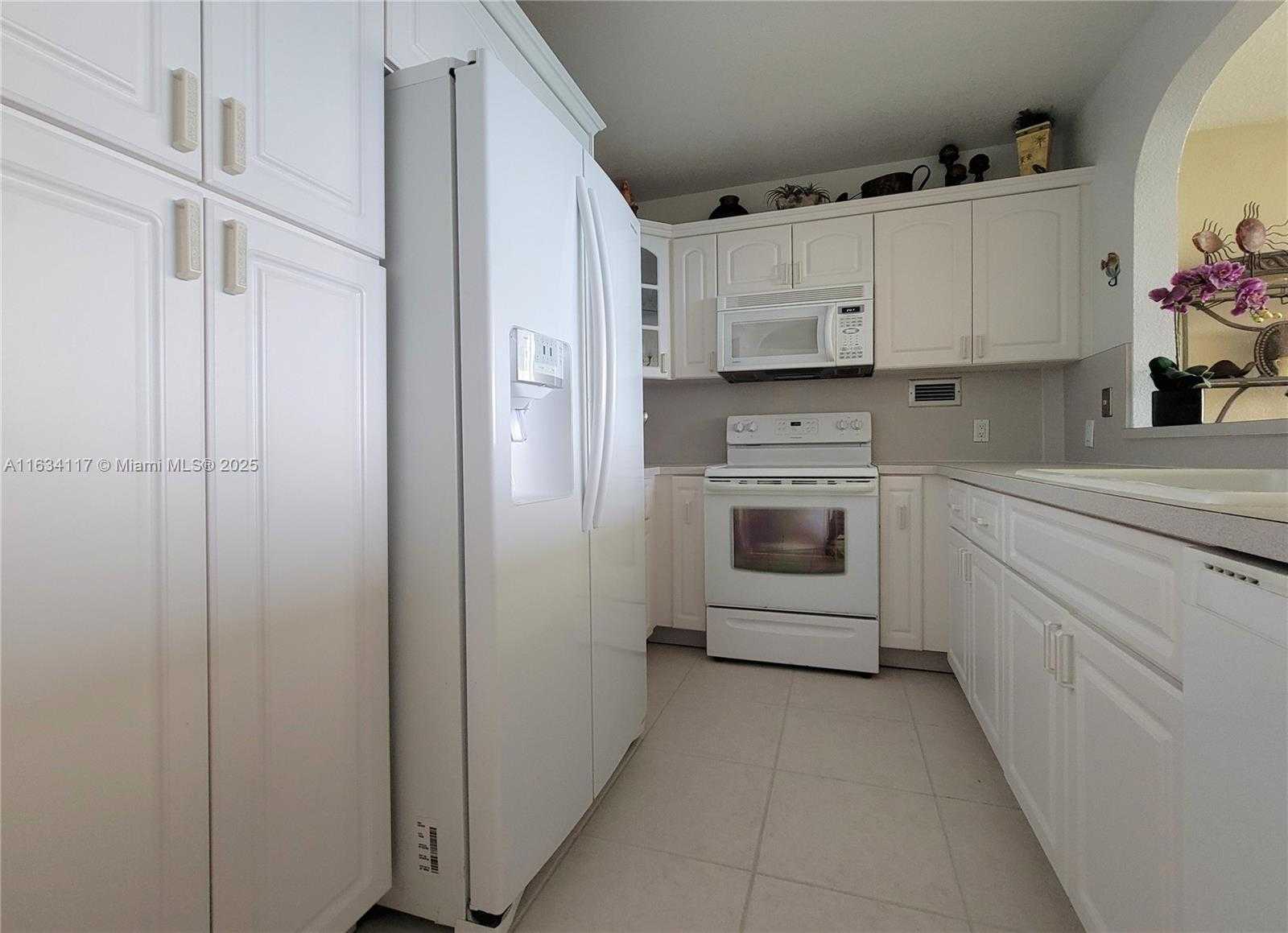 Small Image of 3505 SOUTH OCEAN DR #1406, Hollywood Number 5