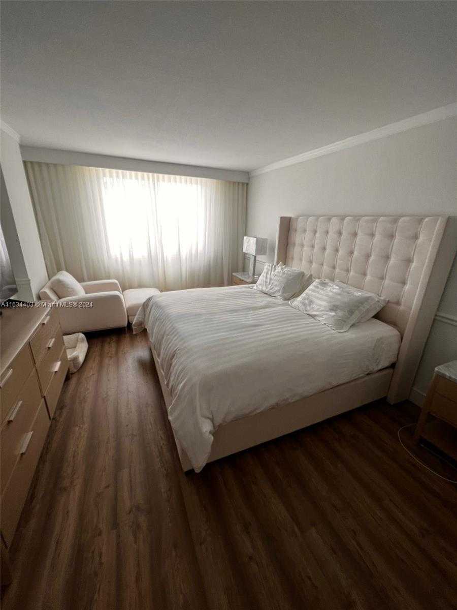 Small Image of 500 BAYVIEW DR #1021, Sunny Isles Beach Number 19