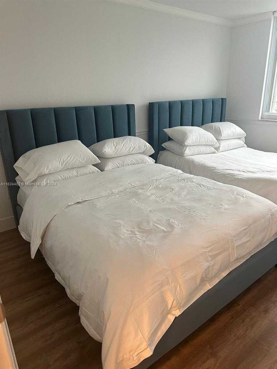 Small Image of 500 BAYVIEW DR #1021, Sunny Isles Beach Number 23