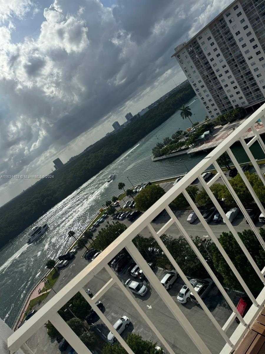 Small Image of 500 BAYVIEW DR #1021, Sunny Isles Beach Number 27