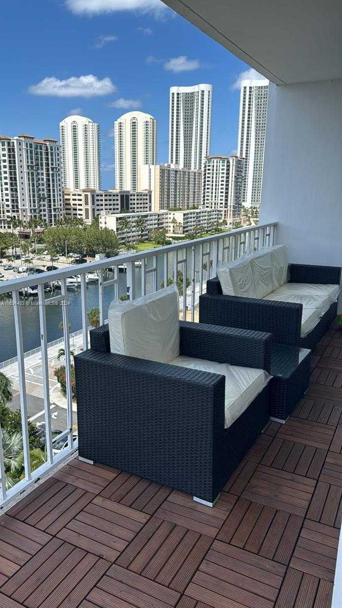 Small Image of 500 BAYVIEW DR #1021, Sunny Isles Beach Number 31