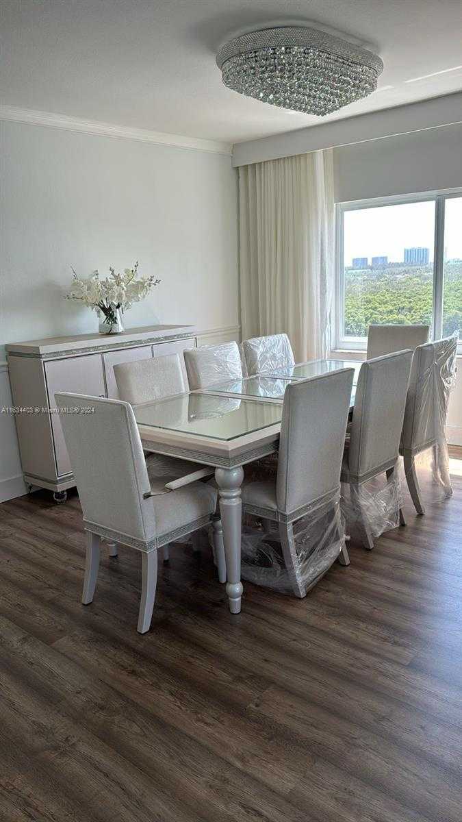 Small Image of 500 BAYVIEW DR #1021, Sunny Isles Beach Number 6