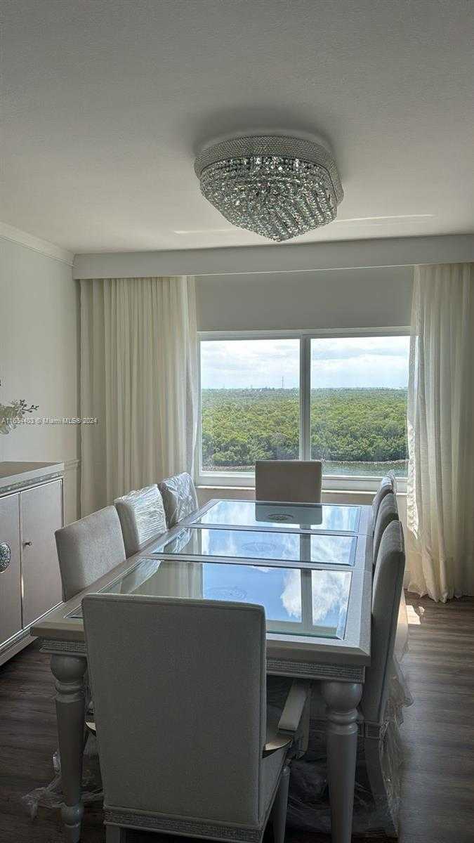 Small Image of 500 BAYVIEW DR #1021, Sunny Isles Beach Number 7