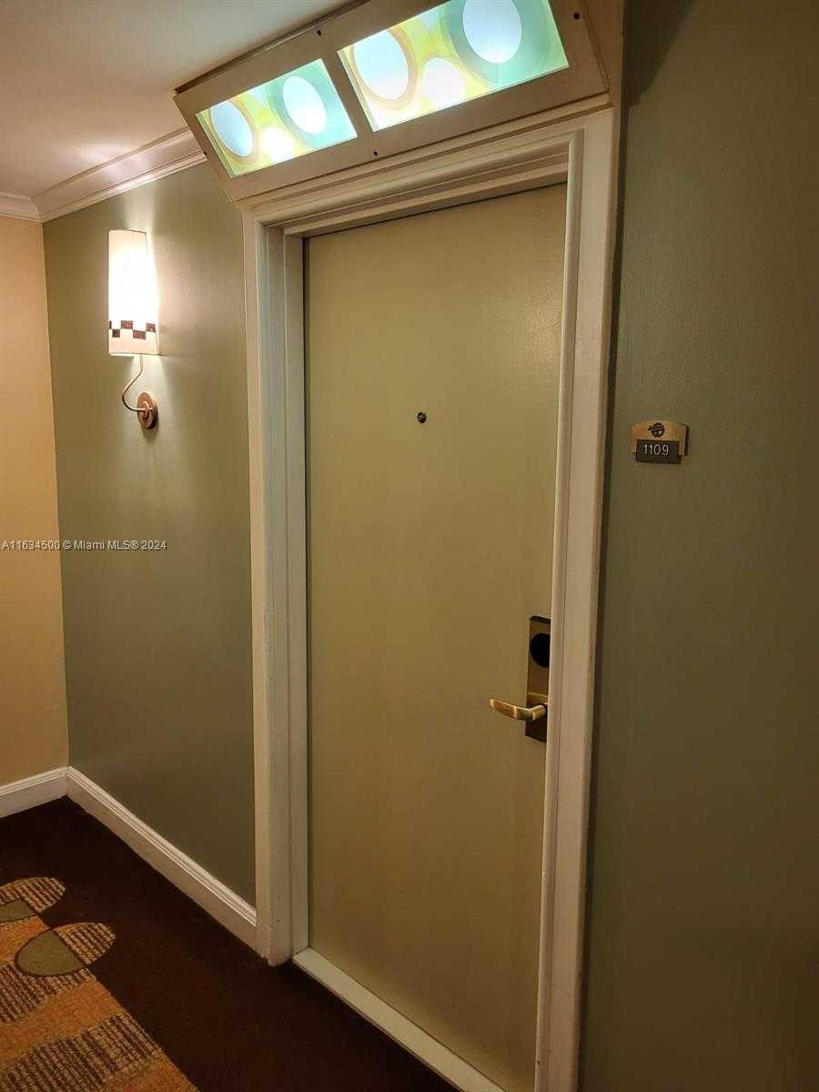 Small Image of 2951 SOUTH BAYSHORE DR #1109, Miami Number 32