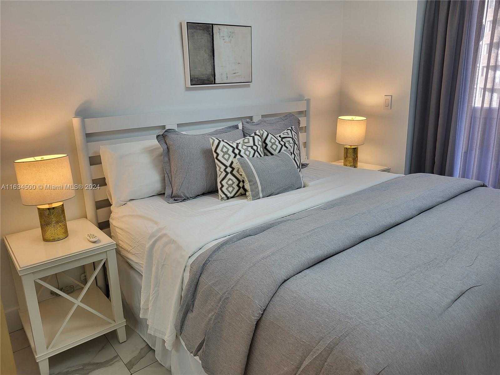 Small Image of 2951 SOUTH BAYSHORE DR #1109, Miami Number 7