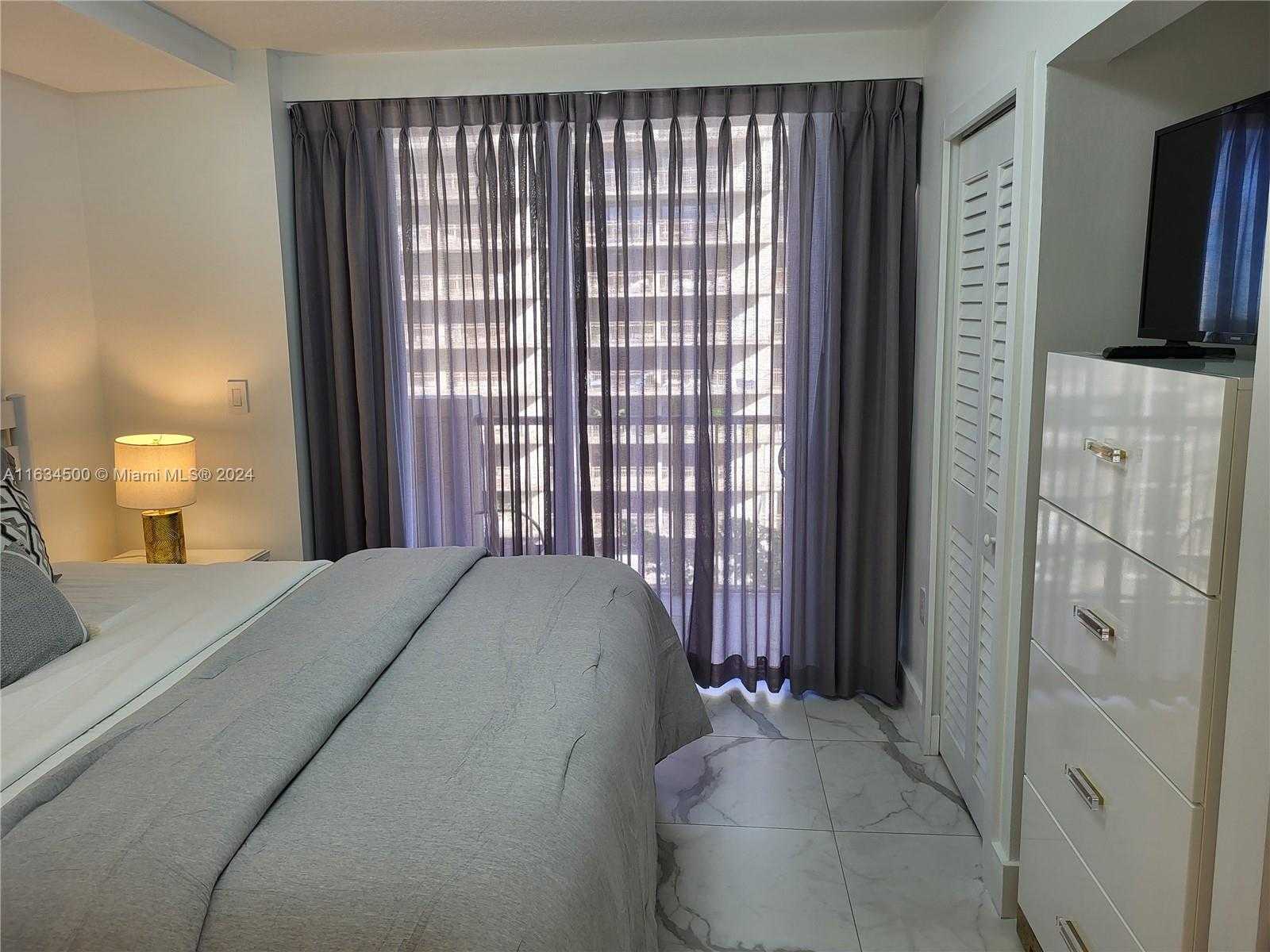 Small Image of 2951 SOUTH BAYSHORE DR #1109, Miami Number 8