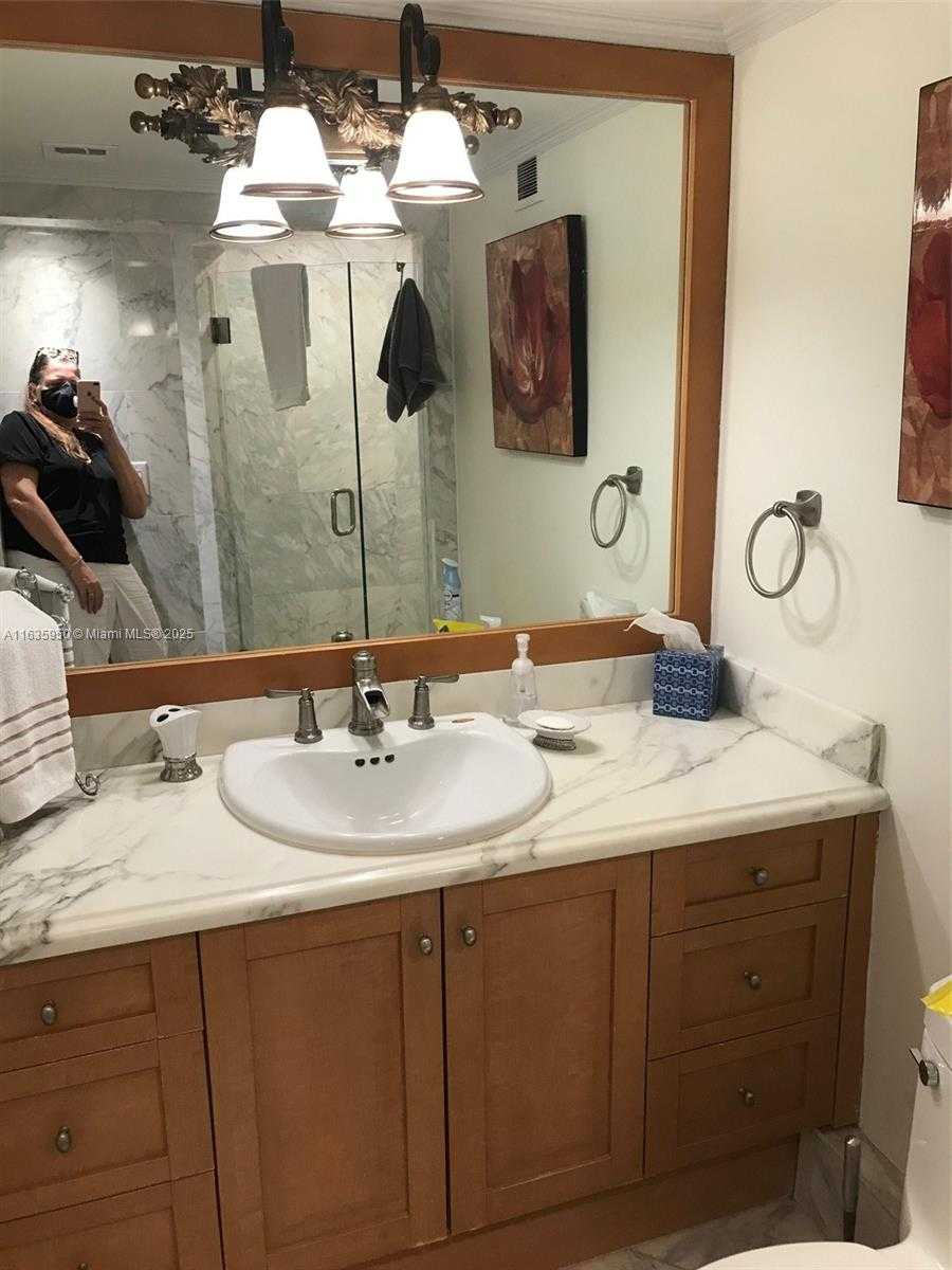 Small Image of 100 LINCOLN RD #1633, Miami Beach Number 27