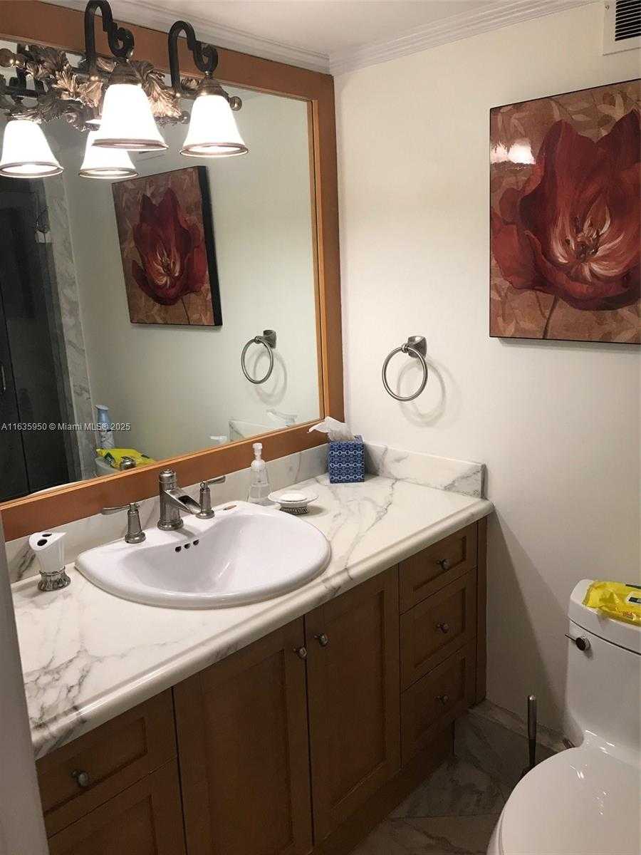 Small Image of 100 LINCOLN RD #1633, Miami Beach Number 29