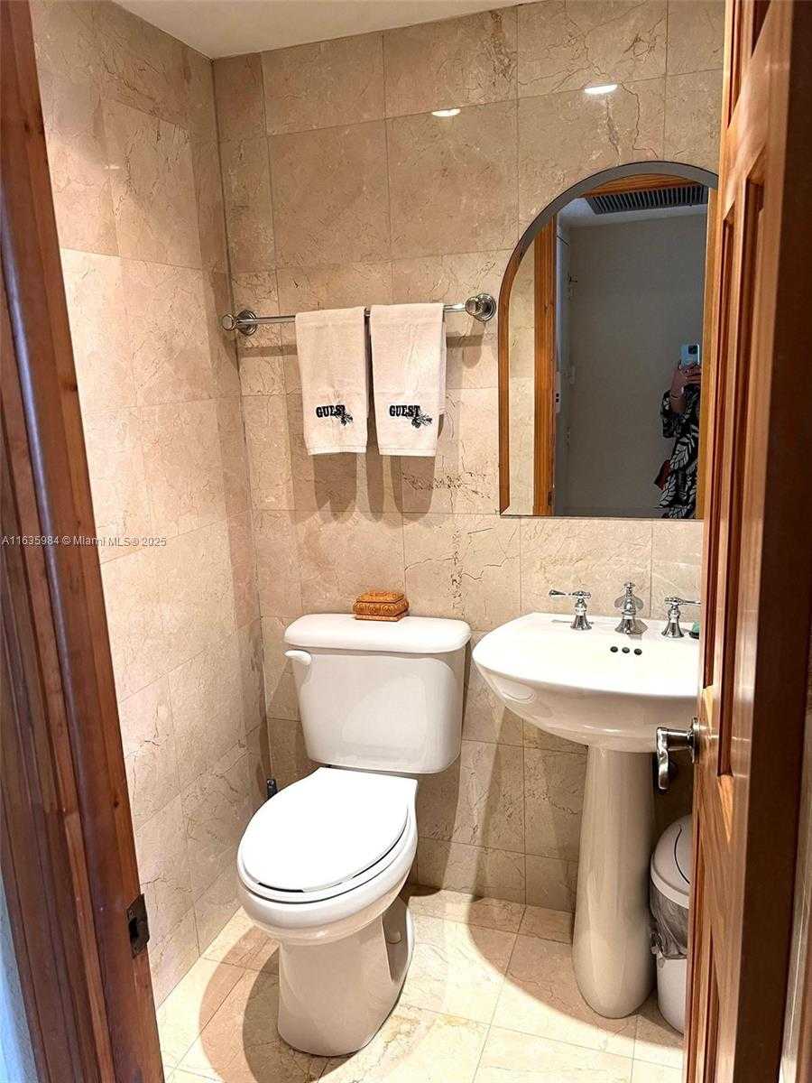 Small Image of 1600 SOUTH OCEAN DR #12C, Hollywood Number 15
