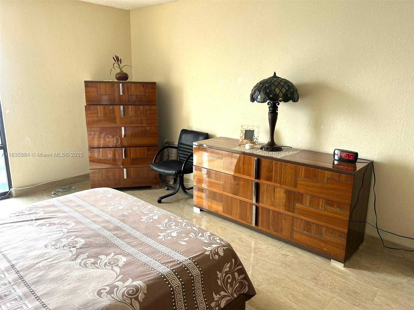 Small Image of 1600 SOUTH OCEAN DR #12C, Hollywood Number 19