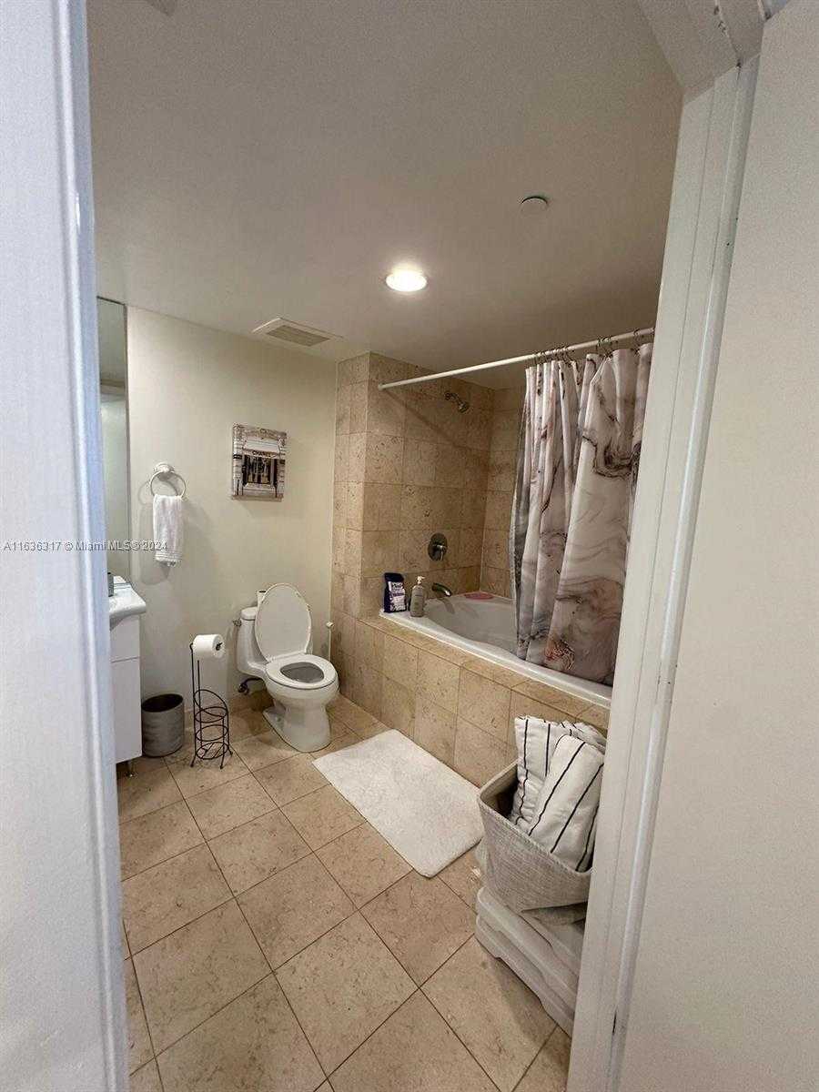 Small Image of 1800 SOUTH OCEAN DR #1606, Hallandale Beach Number 27