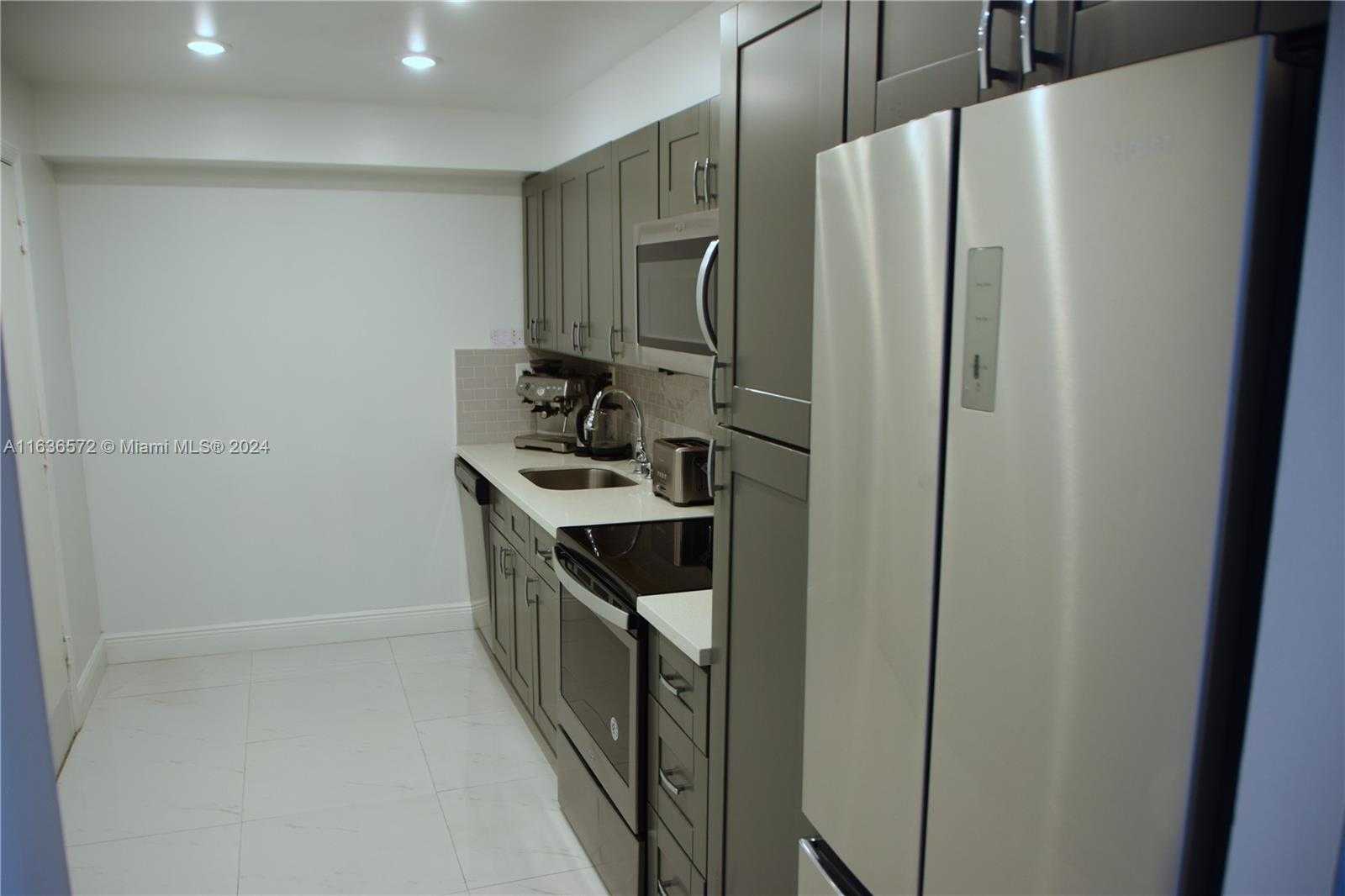 Small Image of 1849 SOUTH OCEAN DR #409, Hallandale Beach Number 5