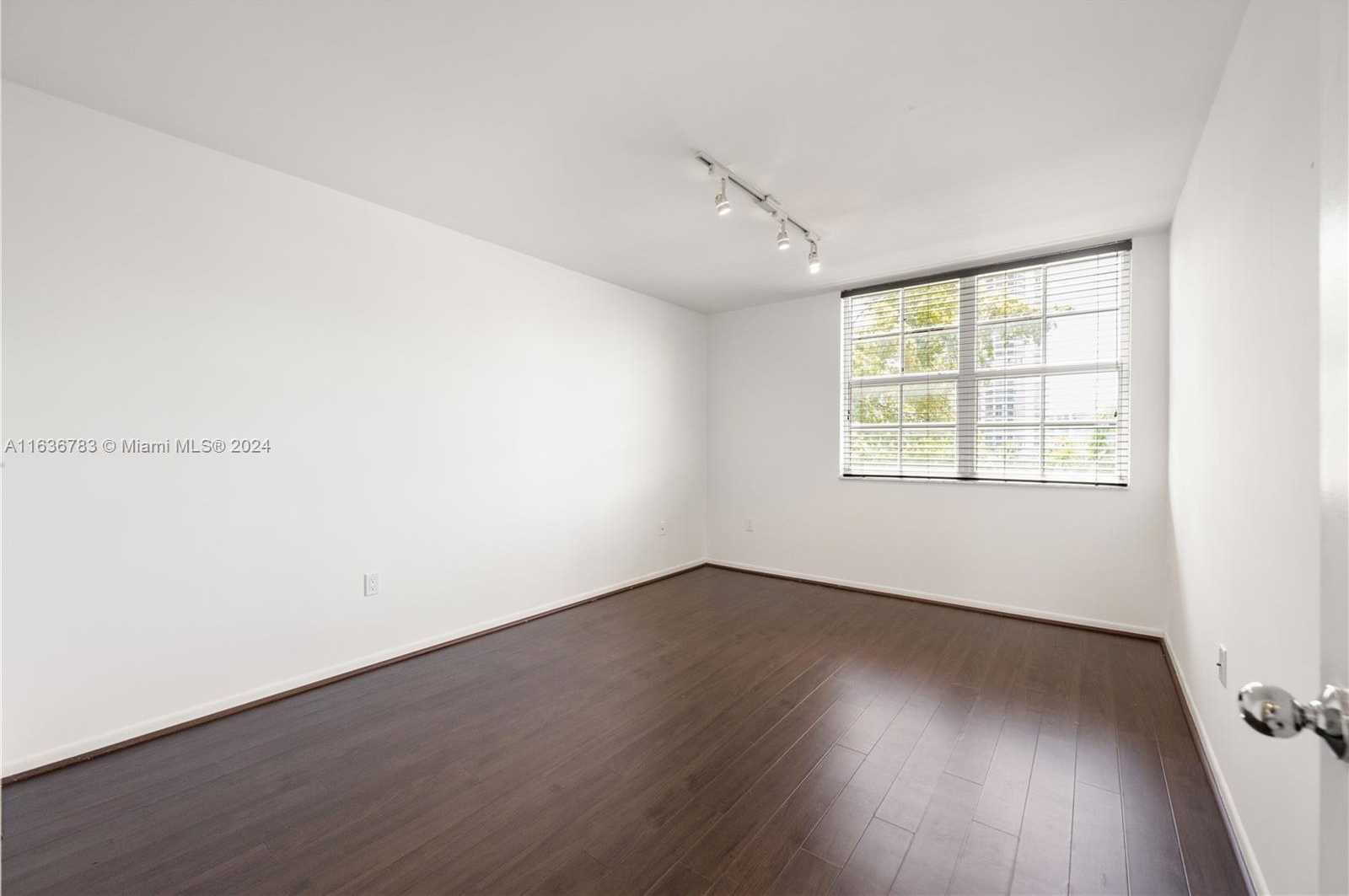 Small Image of 19501 EAST COUNTRY CLUB DR #9508, Aventura Number 10