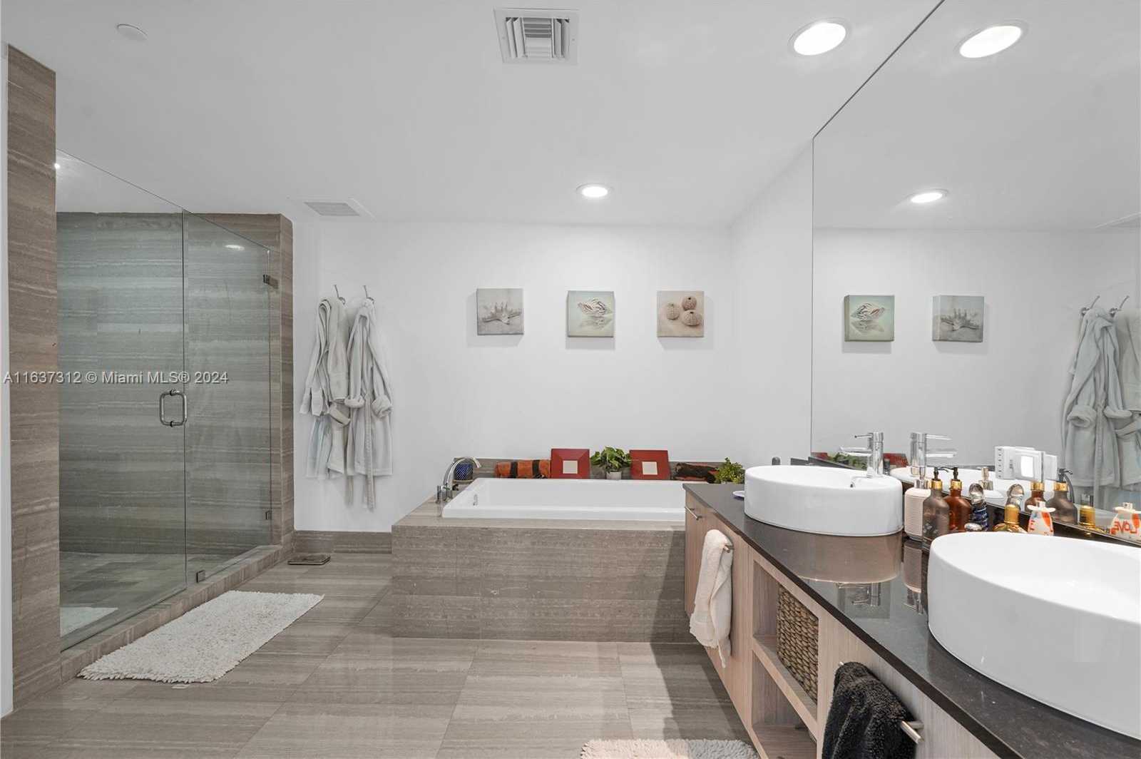 Small Image of 3951 SOUTH OCEAN DR #1901, Hollywood Number 9