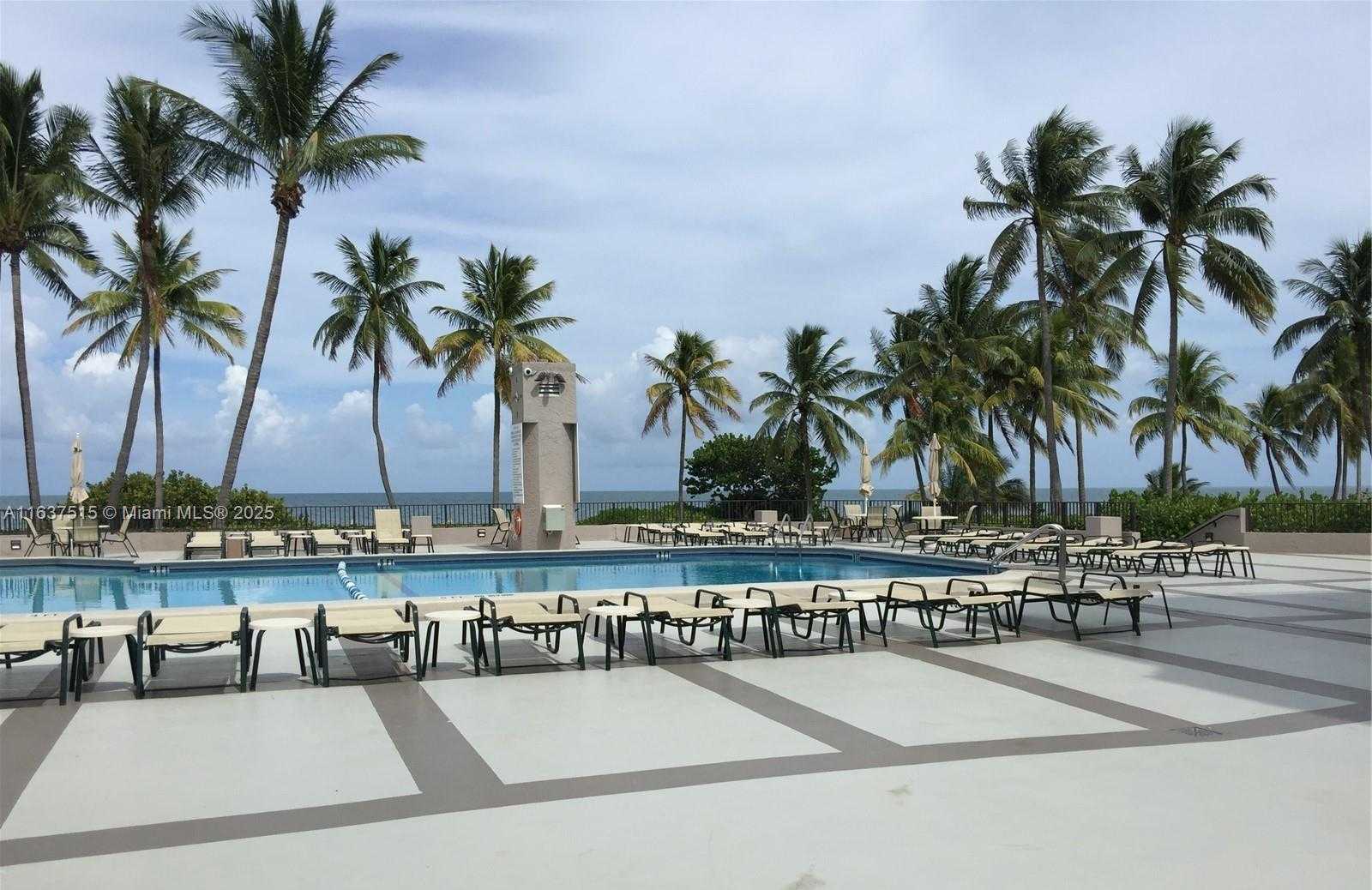 Small Image of 201 CRANDON BLVD #207, Key Biscayne Number 8
