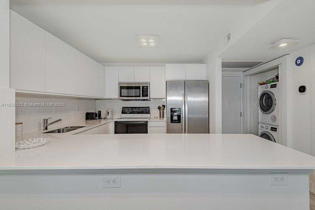 Small Image of 2301 COLLINS AVE #604, Miami Beach Number 15