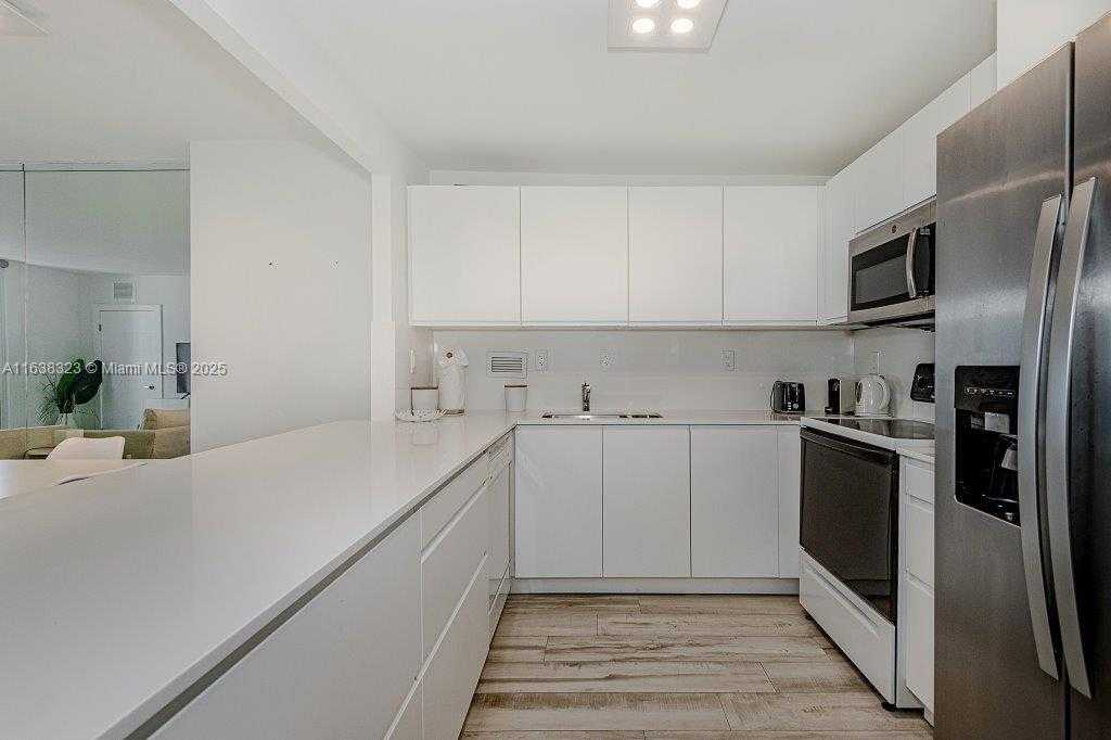 Small Image of 2301 COLLINS AVE #604, Miami Beach Number 16