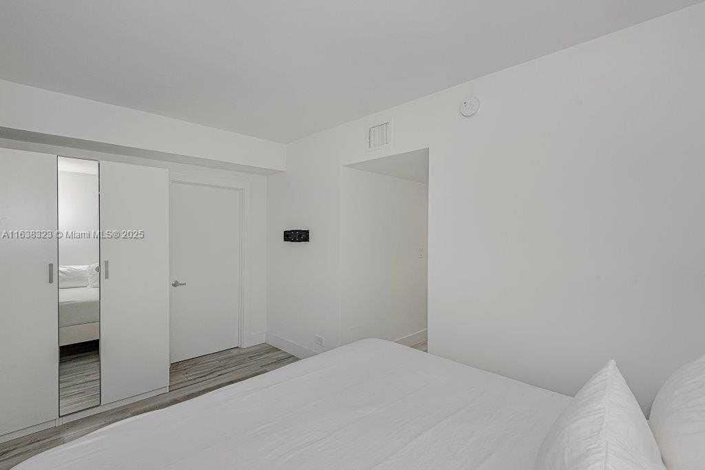 Small Image of 2301 COLLINS AVE #604, Miami Beach Number 22