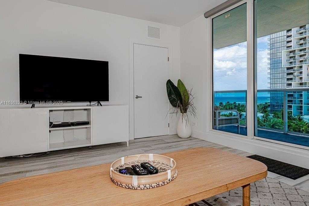 Small Image of 2301 COLLINS AVE #604, Miami Beach Number 9
