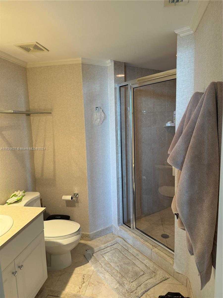 Small Image of 3370 HIDDEN BAY DR #2213, Aventura Number 11