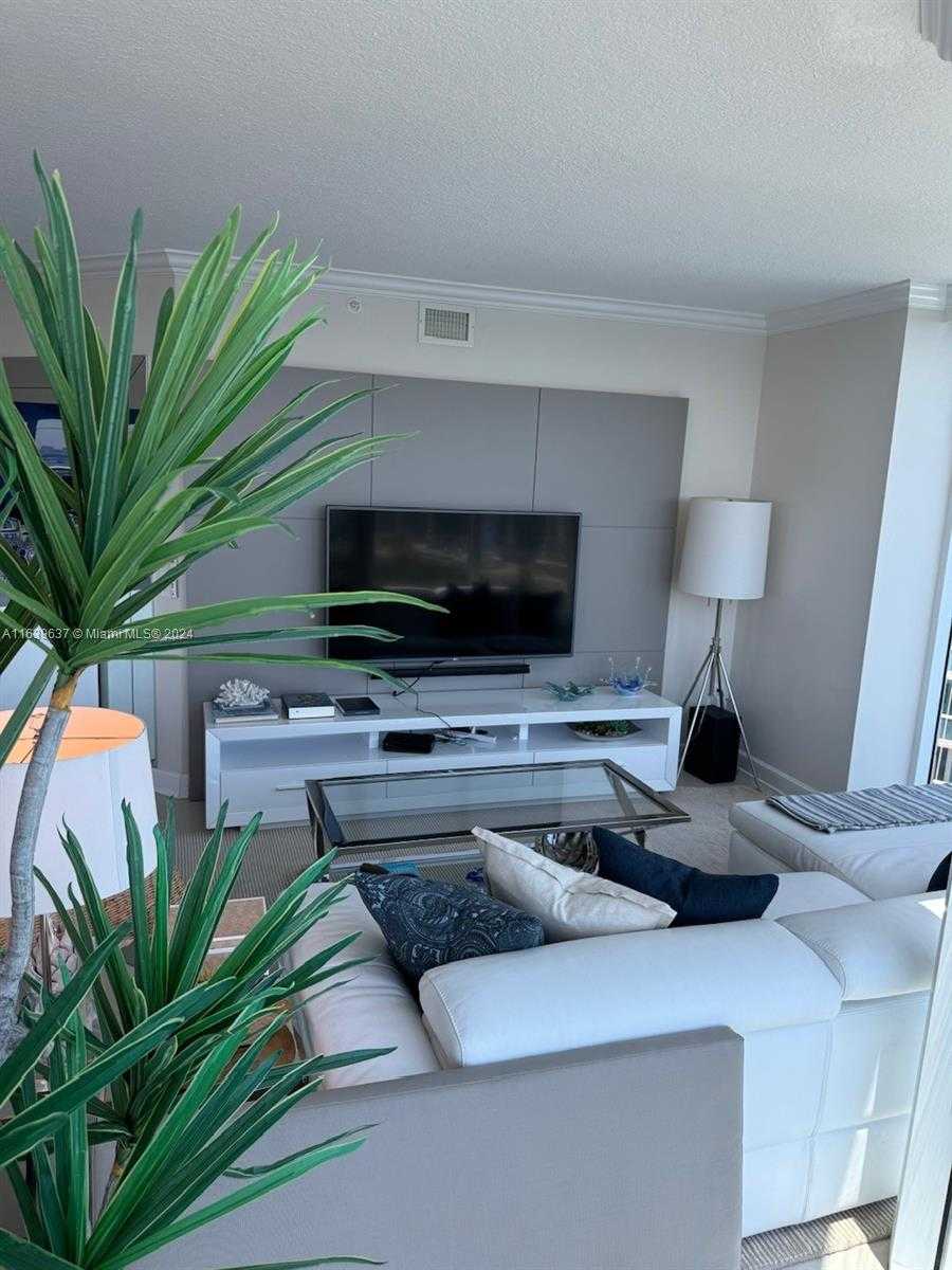 Small Image of 3370 HIDDEN BAY DR #2213, Aventura Number 25