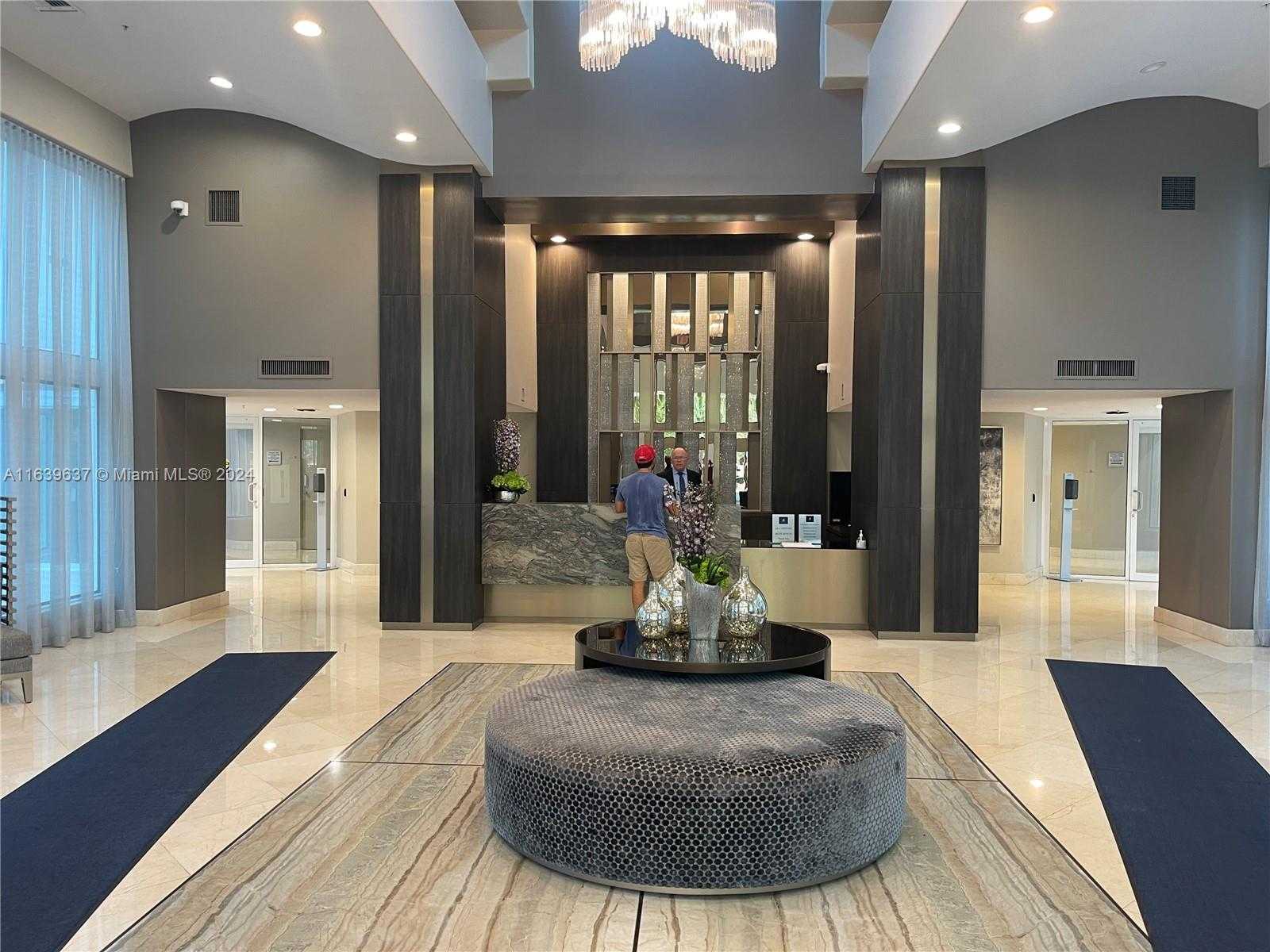 Small Image of 3370 HIDDEN BAY DR #2213, Aventura Number 3