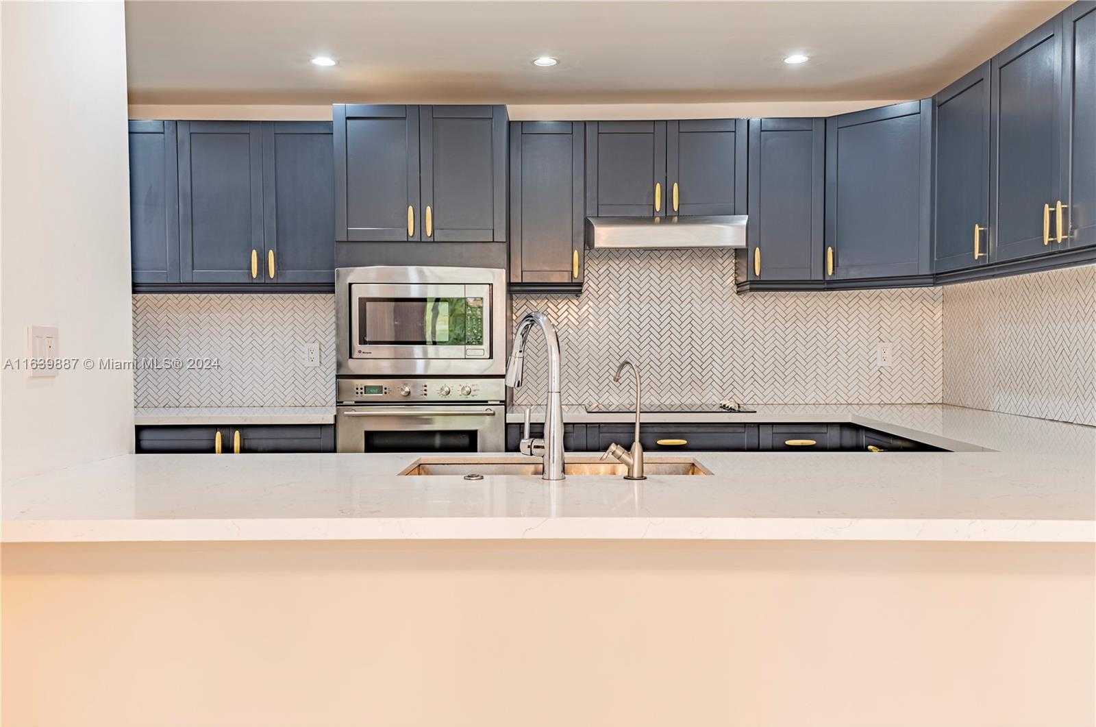 Small Image of 251 CRANDON BLVD #424, Key Biscayne Number 15