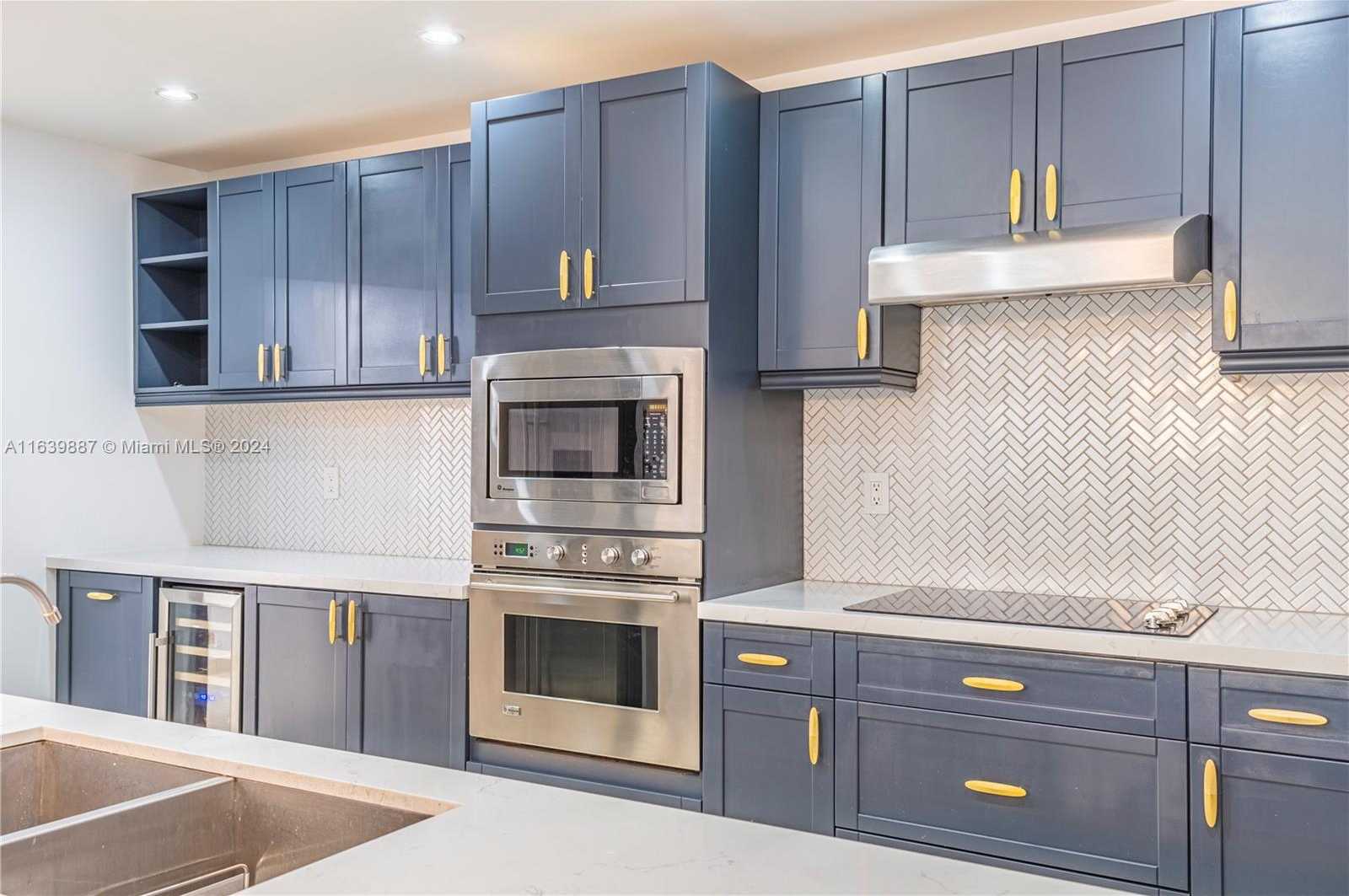 Small Image of 251 CRANDON BLVD #424, Key Biscayne Number 17